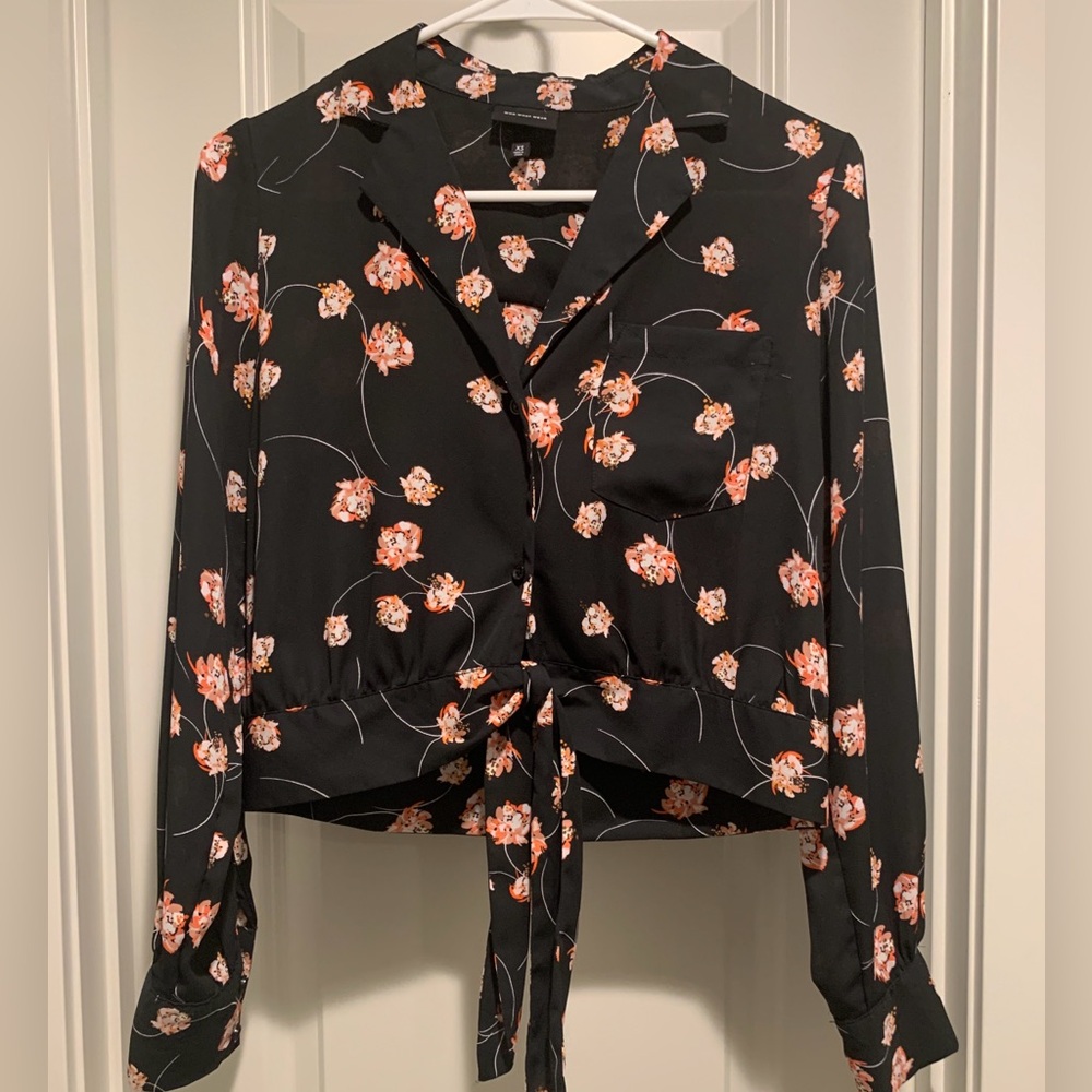 Who What Wear black floral long sleeve cropped top. Size XS